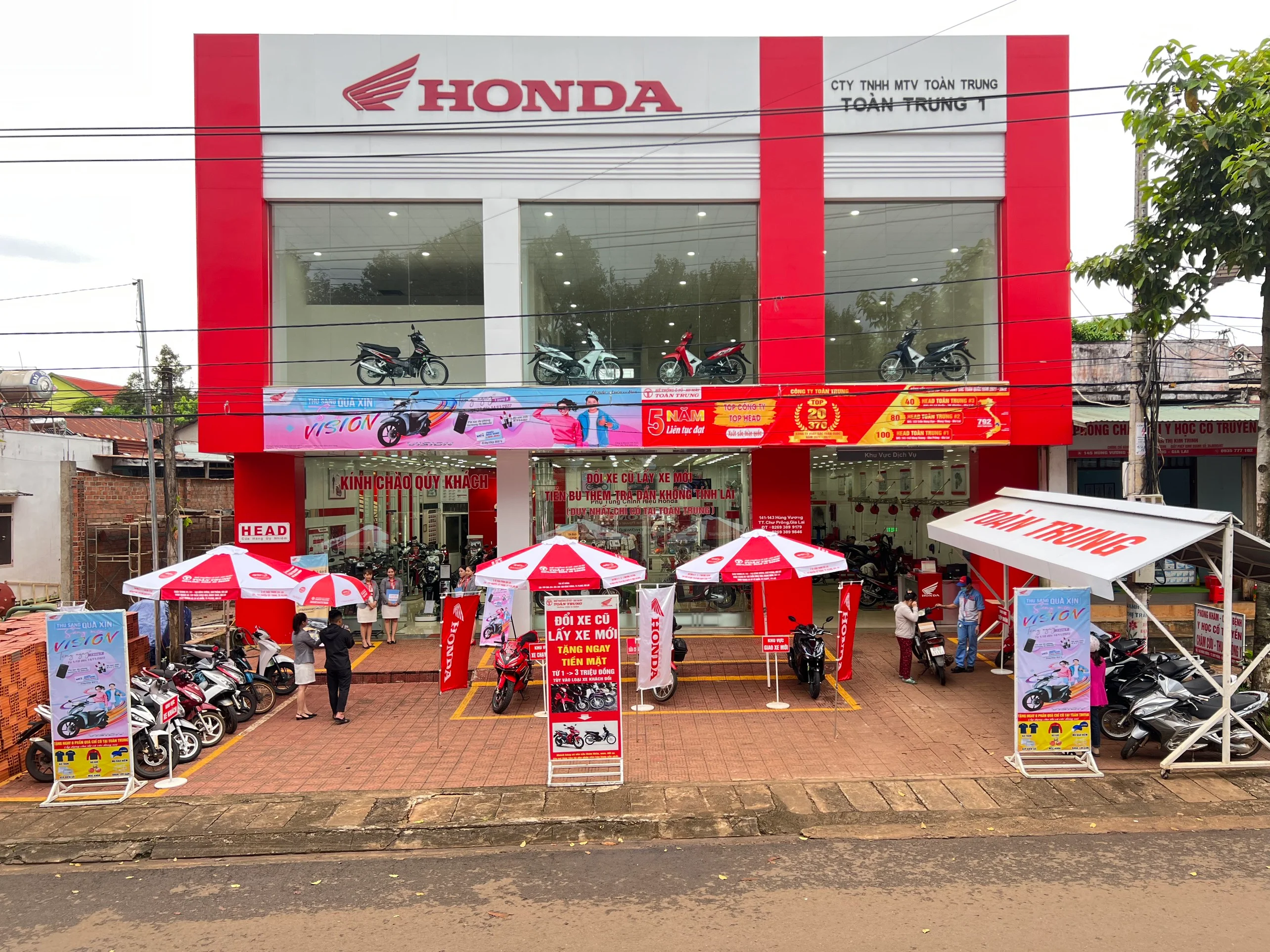 Khai trương cửa hàng tại Chư Prông